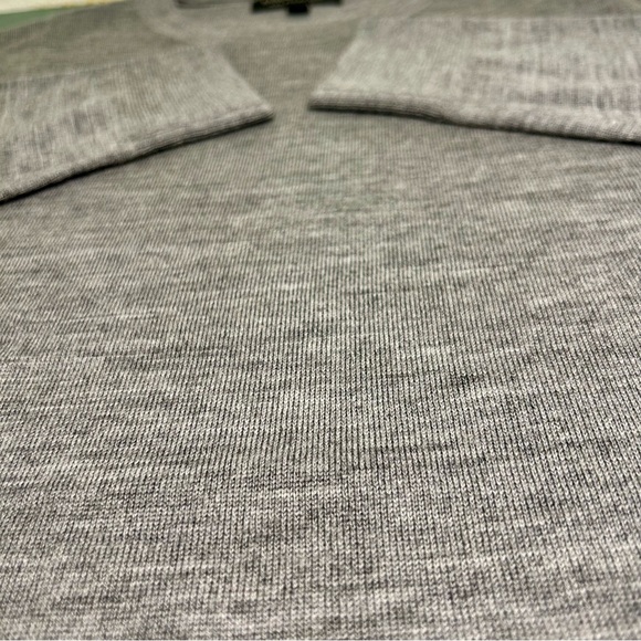 Banana Republic Merino Crew Neck - Picture 6 of 14